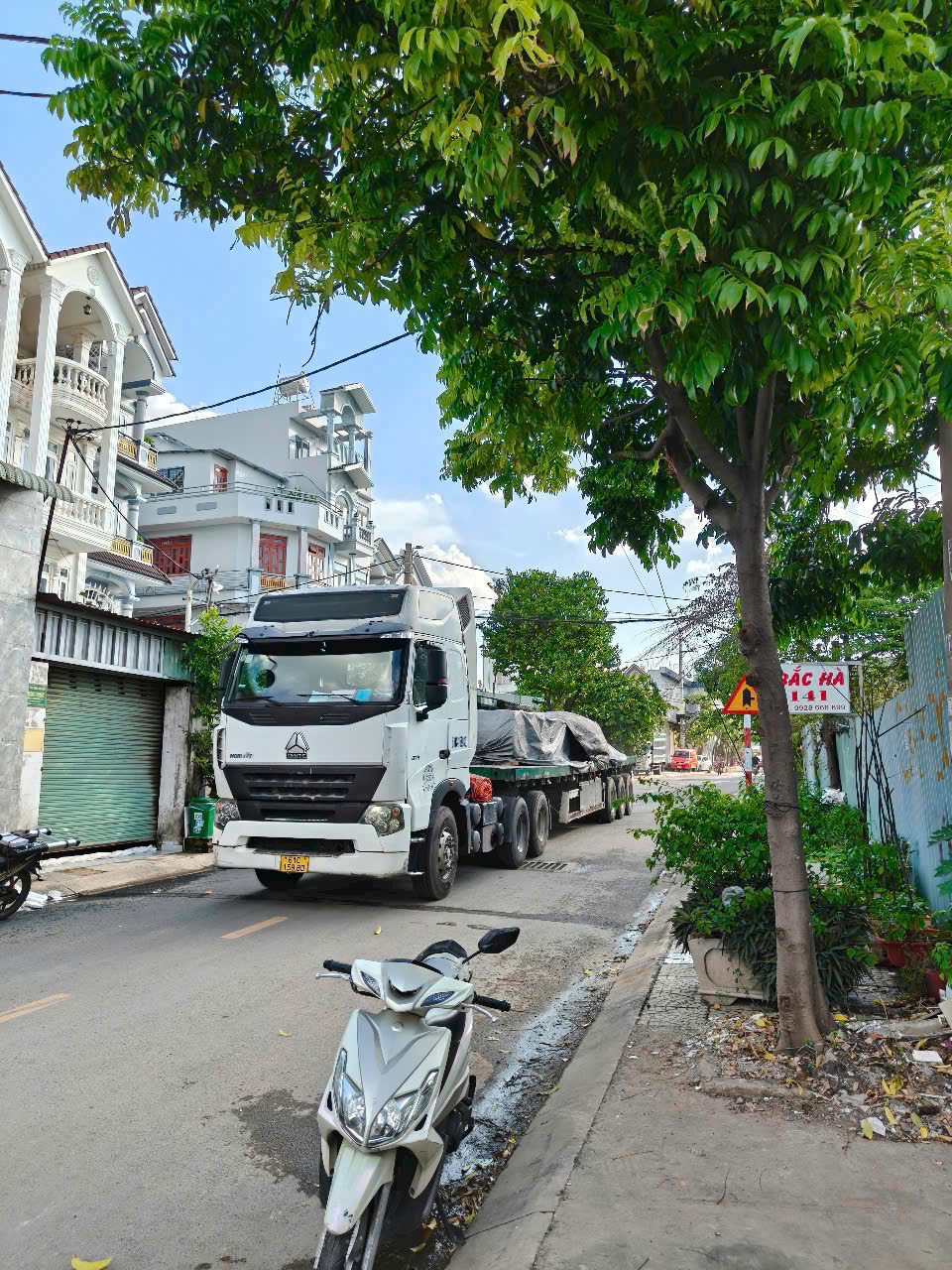 GIẢM SÂU 300 TRIỆU – MẶT TIỀN TA13 – GIÁ SỐC - VỊ TRÍ VIP HƯỚNG LÊ VĂN KHƯƠNG 15976521