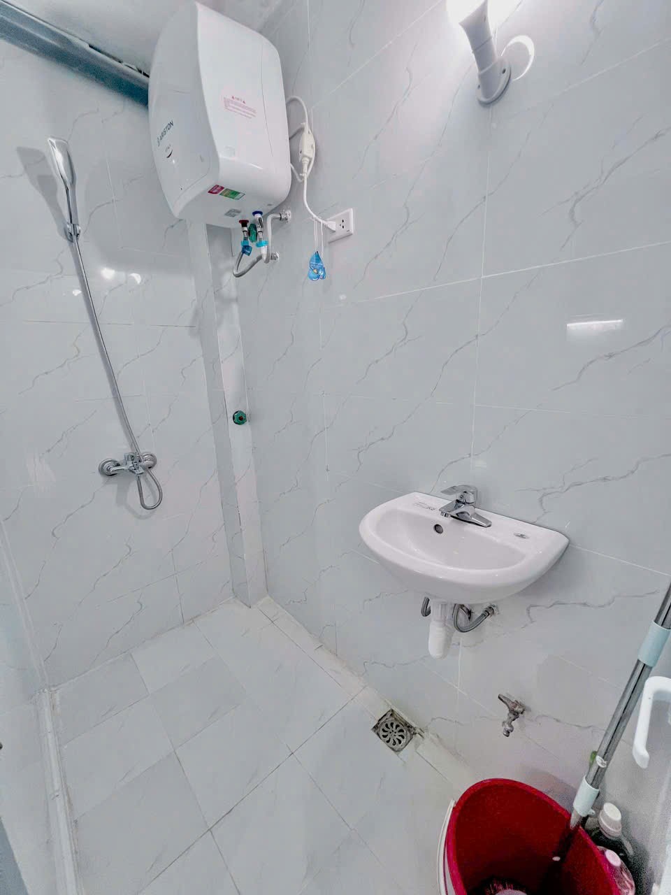 Bán Nhà tập thể tầng 1, Kim Mã, Ba Đình, Hà Nội thoáng mát, sổ đỏ chính chủ. 15976534