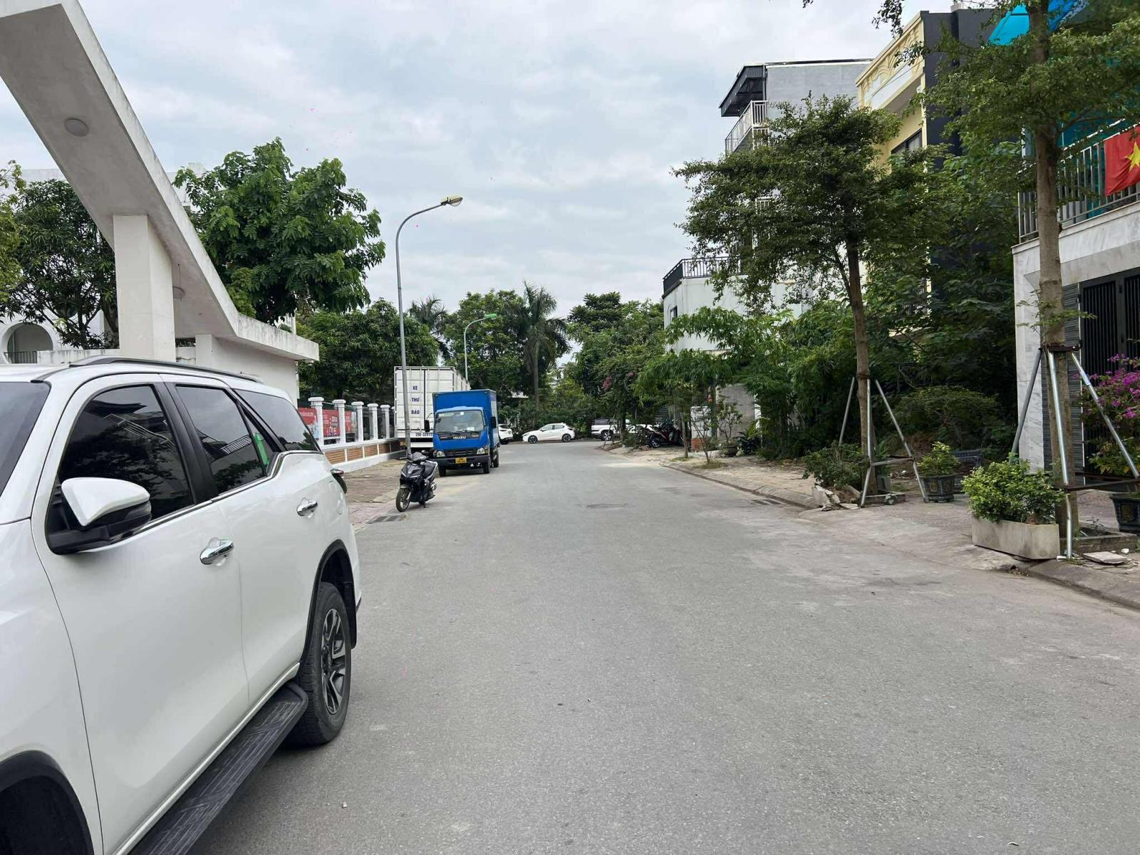 CHÍNH CHỦ CẦN BÁN 236 M2 KHU ĐÔ THỊ 31HA - GIÁ 145 TR/M2, LH 0985865658 15976542