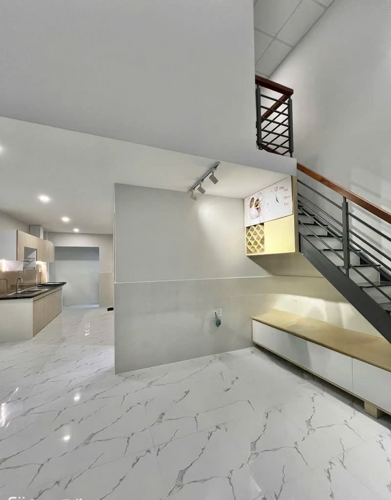 Bán nhà đẹp sát mặt tiền Huỳnh Tấn Phát, Quận 7, 5,3x11, 4,9 tỷ
 15976548