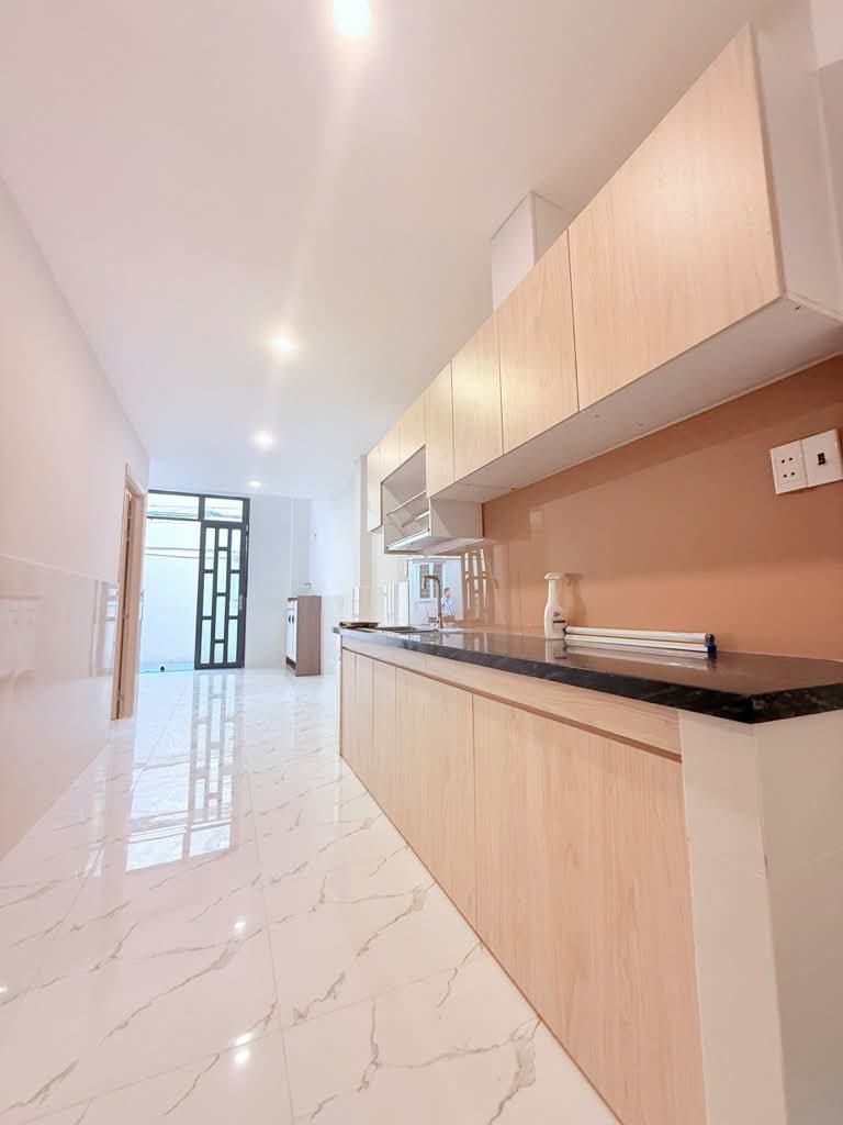 Bán nhà đẹp sát mặt tiền Huỳnh Tấn Phát, Quận 7, 5,3x11, 4,9 tỷ
 15976548