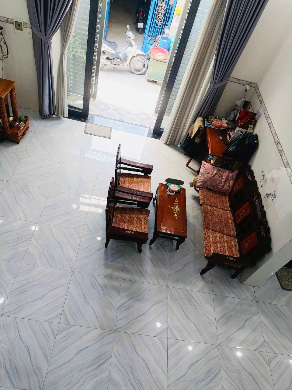  Bán nhà 1 Trệt 1 Lầu sổ riêng thổ cư 61m2 (P. Tân Vạn) chỉ 2,450 tỉ 15976551