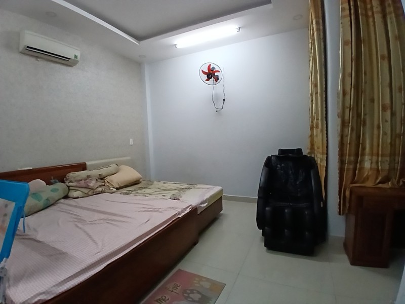 Bán nhà 3 tầng đường Trần Thị Điệu, Phường  Phước Long B, Q9, Thủ Đức, TP HCM. DT - 95m2, 3 tầng. 15976563