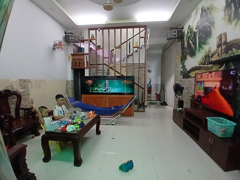 Bán nhà 3 tầng đường Trần Thị Điệu, Phường  Phước Long B, Q9, Thủ Đức, TP HCM. DT - 95m2, 3 tầng. 15976563