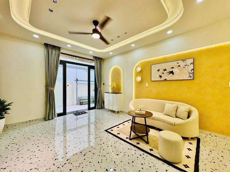 Hàng Hiếm Quận5 _Hẻm 5M, 6Tầng có TM, Sau lưng MẶT TIỀN Cao Đạt 40m_12.5Tỷ 15976572