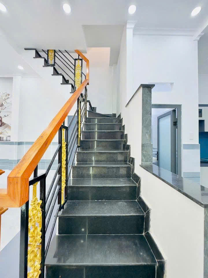 NHÀ ĐẸP NHƯ NGỌC TRINH – HẺM 158 LÂM THỊ HỐ - VỊ TRÍ VIP TCH05 – XE HƠI NÉ – KD TỐT 15976619