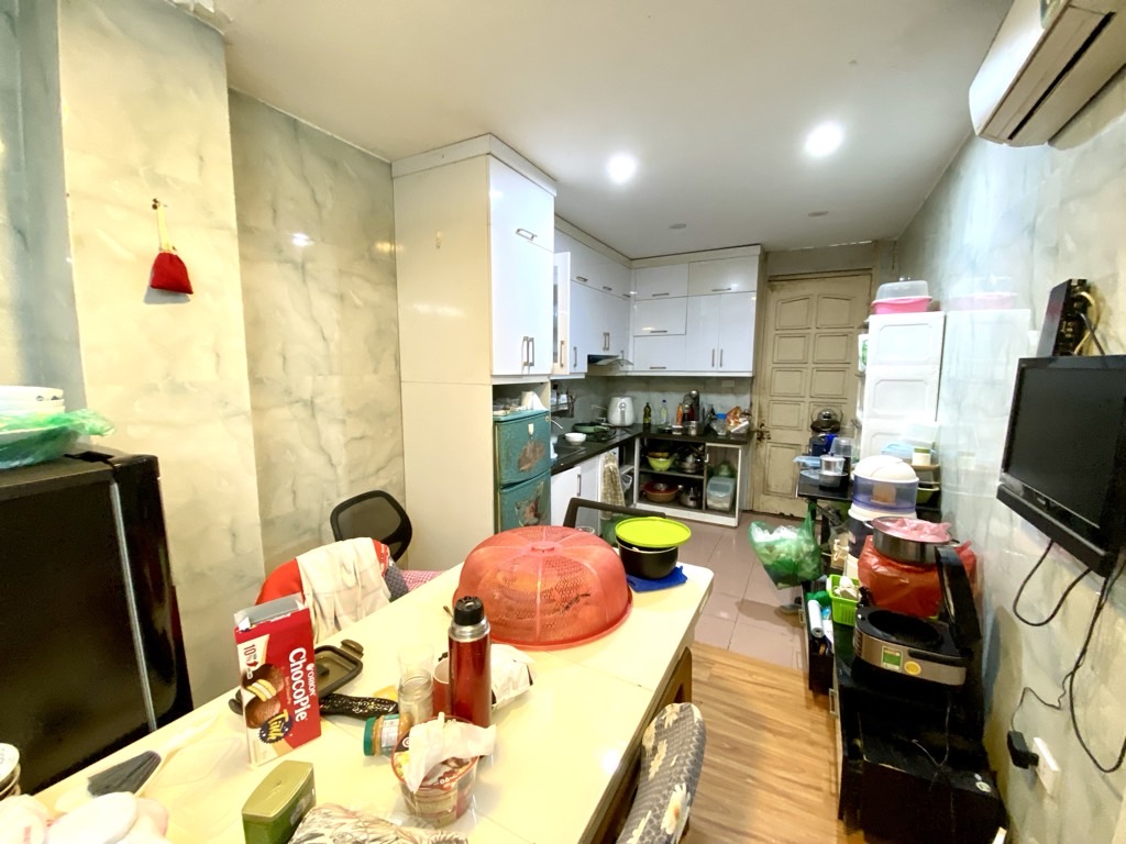 BÁN ĐẤT TẶNG NHÀ - 20M RA MẶT PHỐ - Ô TÔ ĐỖ CÁCH NHÀ 5M 15976628