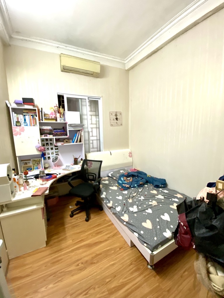 BÁN ĐẤT TẶNG NHÀ - 20M RA MẶT PHỐ - Ô TÔ ĐỖ CÁCH NHÀ 5M 15976632