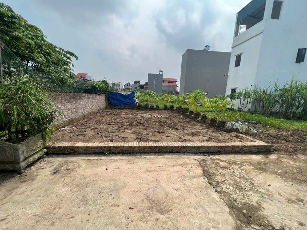 Chỉ 3,15 TỶ - sở hữu lô đất 52M2 thôn Ấp Tre mặt tiền 6M khủng - sát KCN Quang Minh 15976637