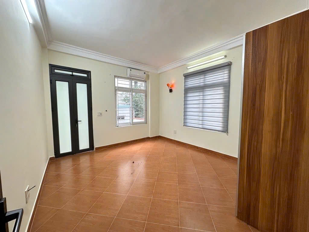 Nhỉnh 11.x tỷ TRUNG TÂM ĐỐNG ĐA HÀO NAM  Vị trí cực đẹp, lô góc, kinh doanh, mặt tiền cực rộng giao 15976643