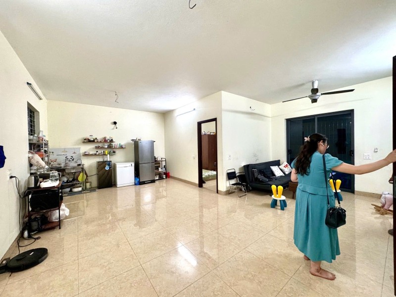 Bán nhà Ngô Gia Tự,Long Biên 4 tầng,74m,mt10m oto tránh nhỉnh 13 tỷ 15976645