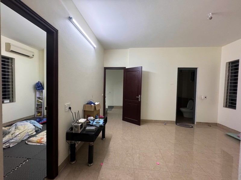 Bán nhà Ngô Gia Tự,Long Biên 4 tầng,74m,mt10m oto tránh nhỉnh 13 tỷ 15976645