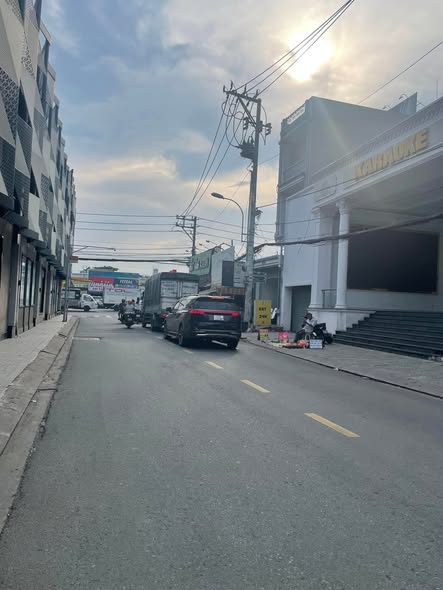 Bán nhà mặt tiền 1 hầm 1 lửng 5 lầu 25x25m giá 68 tỷ Đường Trung Mỹ Tây 2A 15976661