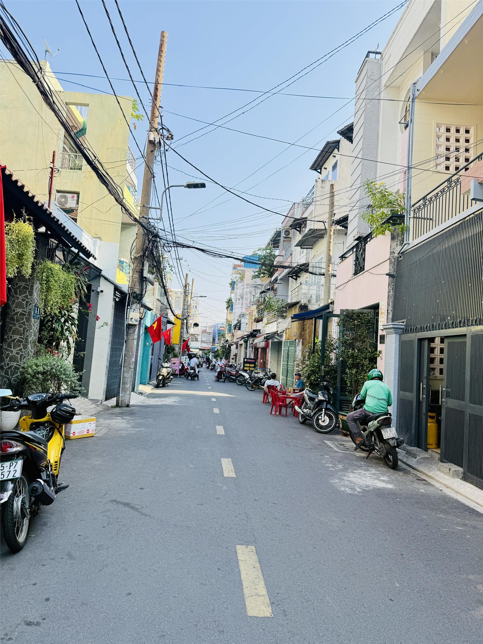 **Bán nhà mặt tiền đường Hiệp Nhất; phường 4 Tân Bình; (4*19) - 5 tầng 15976691