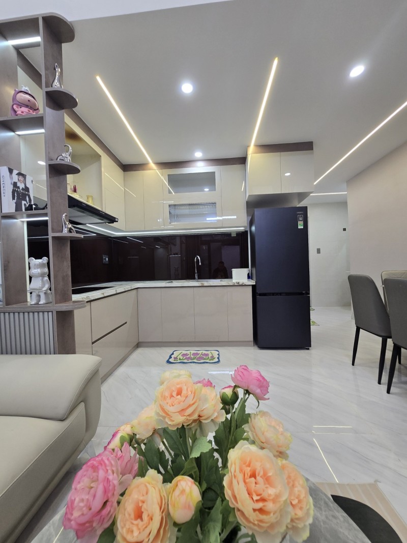 # Góc kiệt, 1 nhà ra MT Hoàng Diệu, 45m2, 2 tầng 4.05 tỷ 15976767