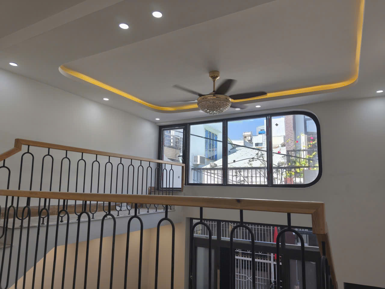 ► Sát MT Điện Biên Phủ, kiệt Rộng thông, đi bộ ra Công Viên, 70m2, ngang 5m, 2 tầng mới hiện đại. 15976772