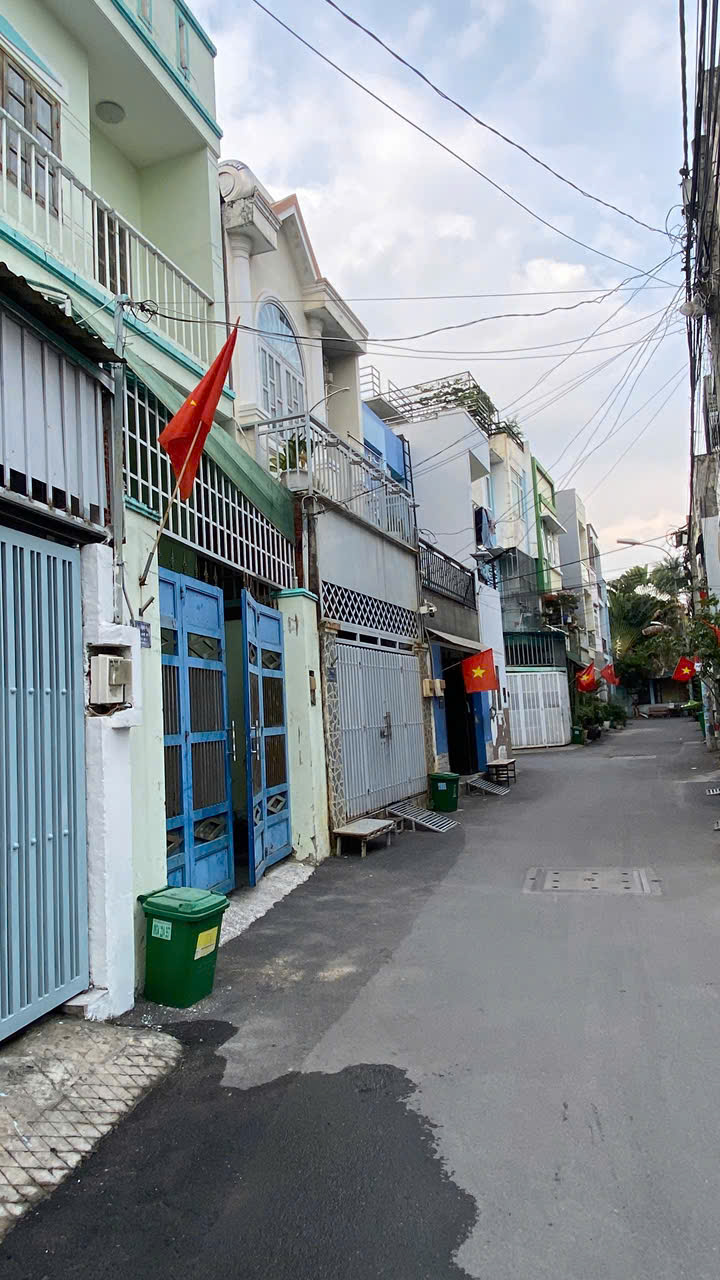 Bán đất thổ cư đường 102, Tăng Nhơn Phú A,  Q9, Thủ Đức, TP HCM.DT 120m2, Sổ Đỏ, 5.99 tỷ, LH: 15976785