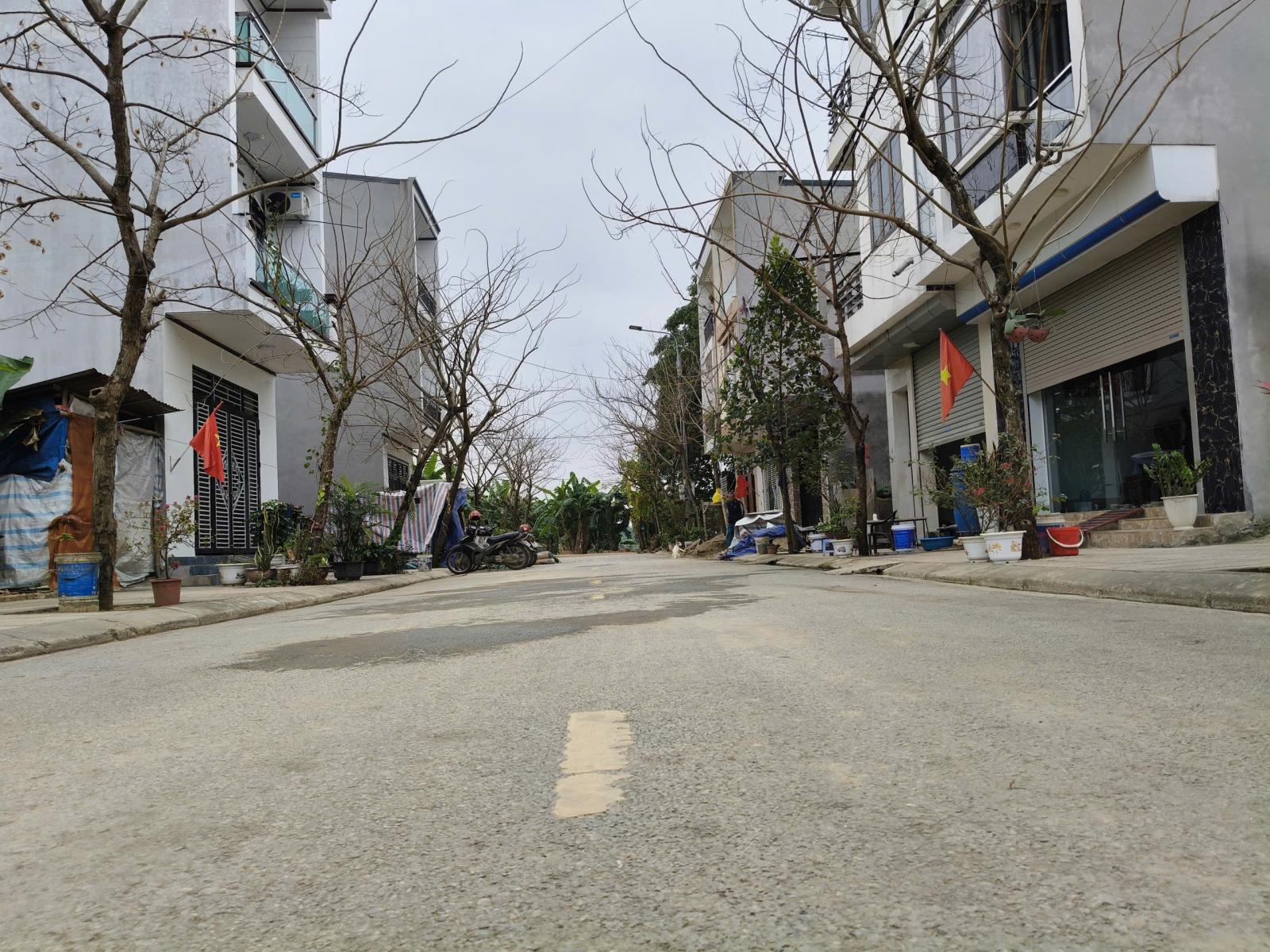 
Bán căn nhà 3 tầng trung tâm thành phố Vĩnh Yên, Vĩnh Phúc. Giá chỉ 2.55 tỷ 15976856