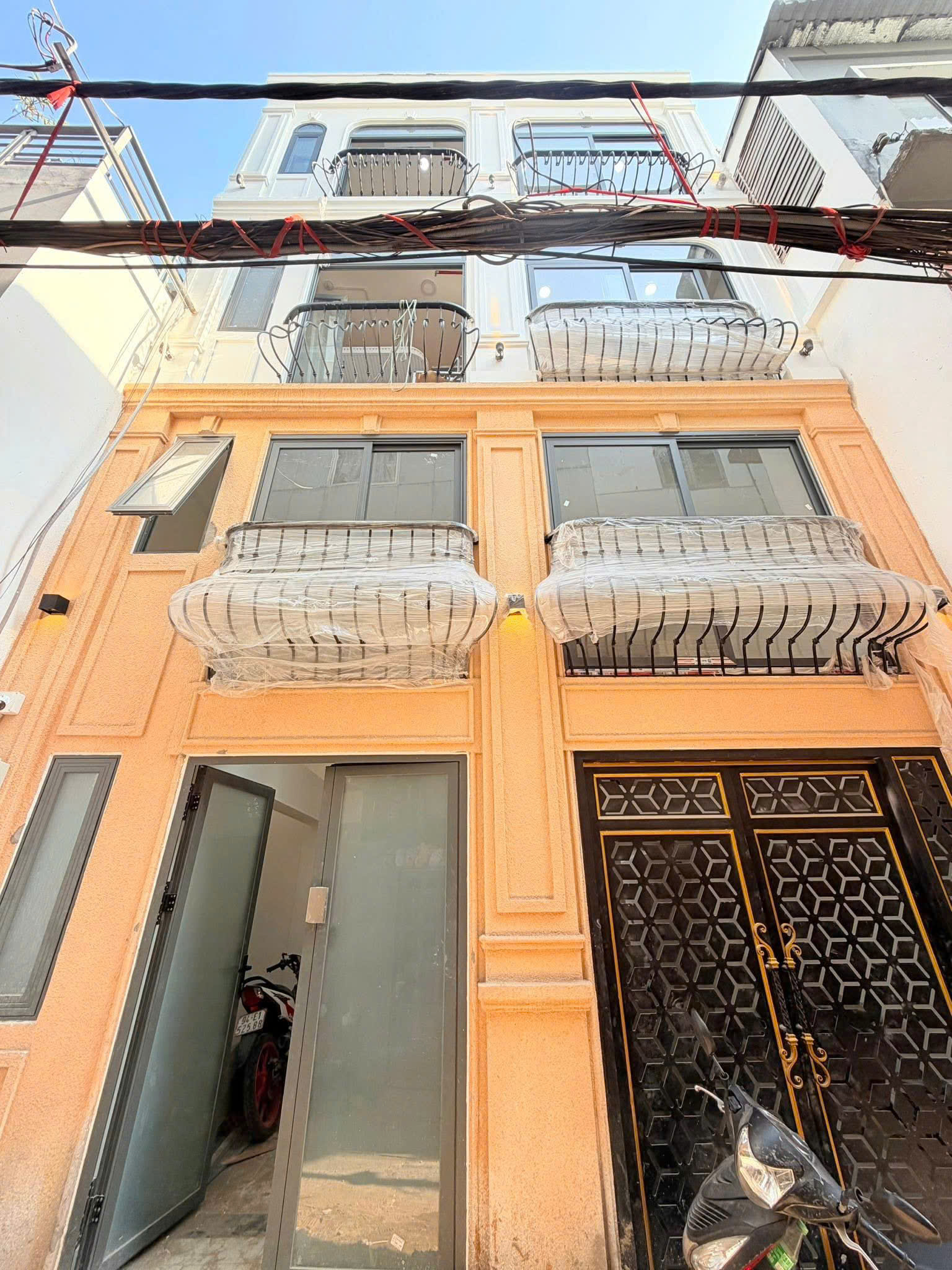 Bán Tòa  CHDV 25 Phòng, HXH Cách Mạng Tháng 8, Quận 3, 8x18m, 5 Tầng, chỉ 35,9 tỷ. 15976882