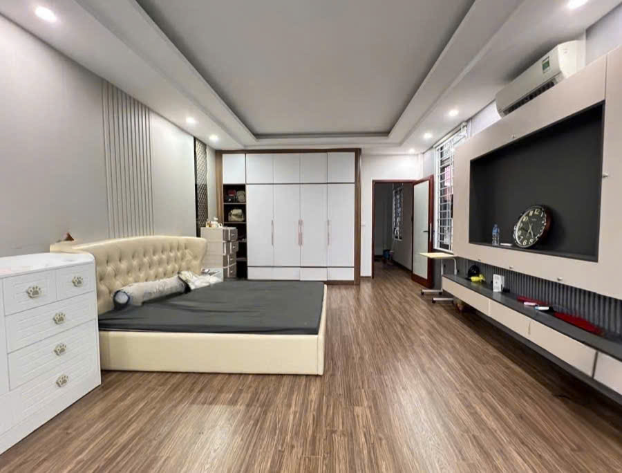 Cực hiếm, bán nhà Võng Thị, ô tô vào nhà, mặt tiền 6m, chỉ 33.5 tỷ 15976897