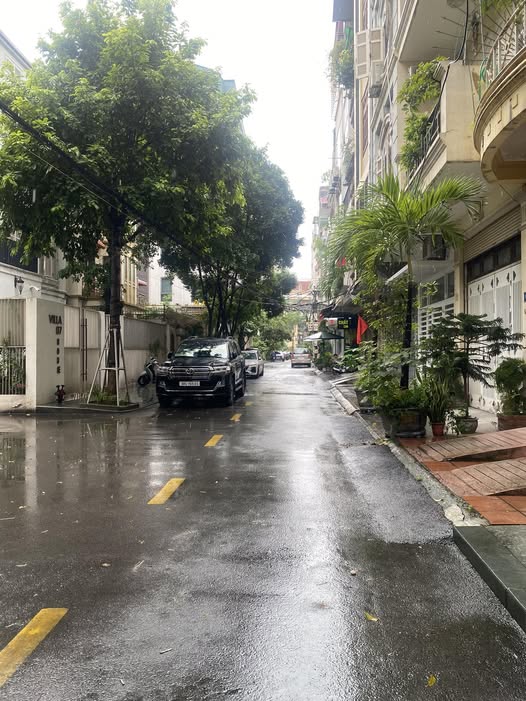 Cực hiếm, bán nhà Võng Thị, ô tô vào nhà, mặt tiền 6m, chỉ 33.5 tỷ 15976897