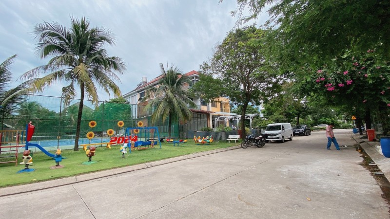 Bán Biệt Thự đường số 1, Hiệp Bình Phước, Thủ Đức, TP HCM. DT 225 m2, 4 tầng, 6PN. Giá 15.9 Tỷ, 15976904