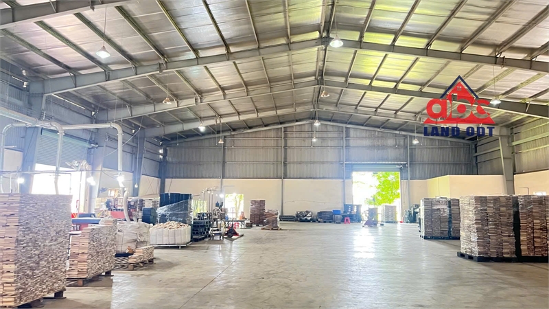 Cho thuê Xưởng Ưu Tiên SX CNC , CN Phụ Trợ Tại P Hố Nai. 1500m2. trống xưởng 15976918