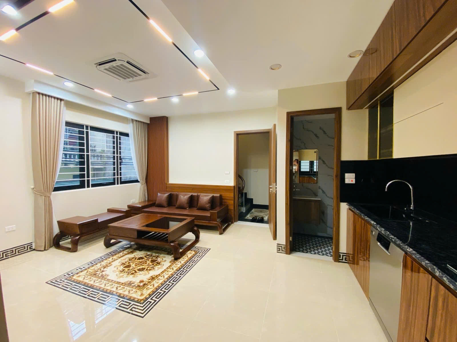 Nhà Dòng Tiền Nguyễn Đình Hoàn – 11 Phòng Khép Kín – Vận Hành Nhẹ – Sinh Lời Tốt lh  0326 213 286 15976934