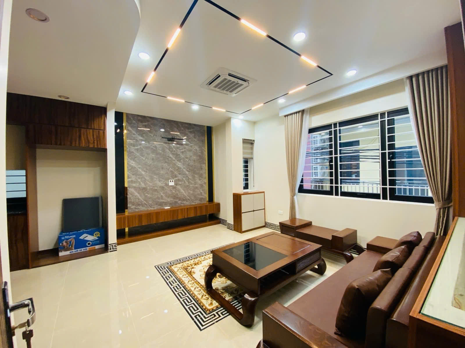 Nhà Dòng Tiền Nguyễn Đình Hoàn – 11 Phòng Khép Kín – Vận Hành Nhẹ – Sinh Lời Tốt lh  0326 213 286 15976934