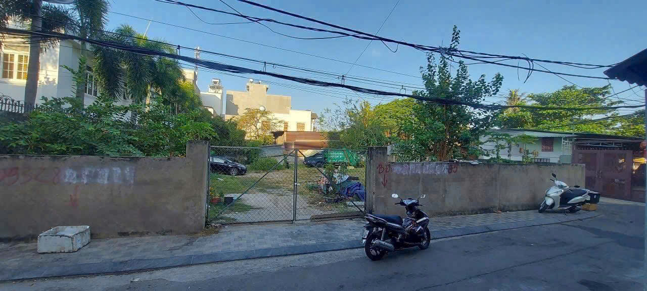 Bán LÔ đất lớn, giá siêu tốt, khu Compound Đường 11 Trần Não, P. An Khánh, Quận 2. 15976969