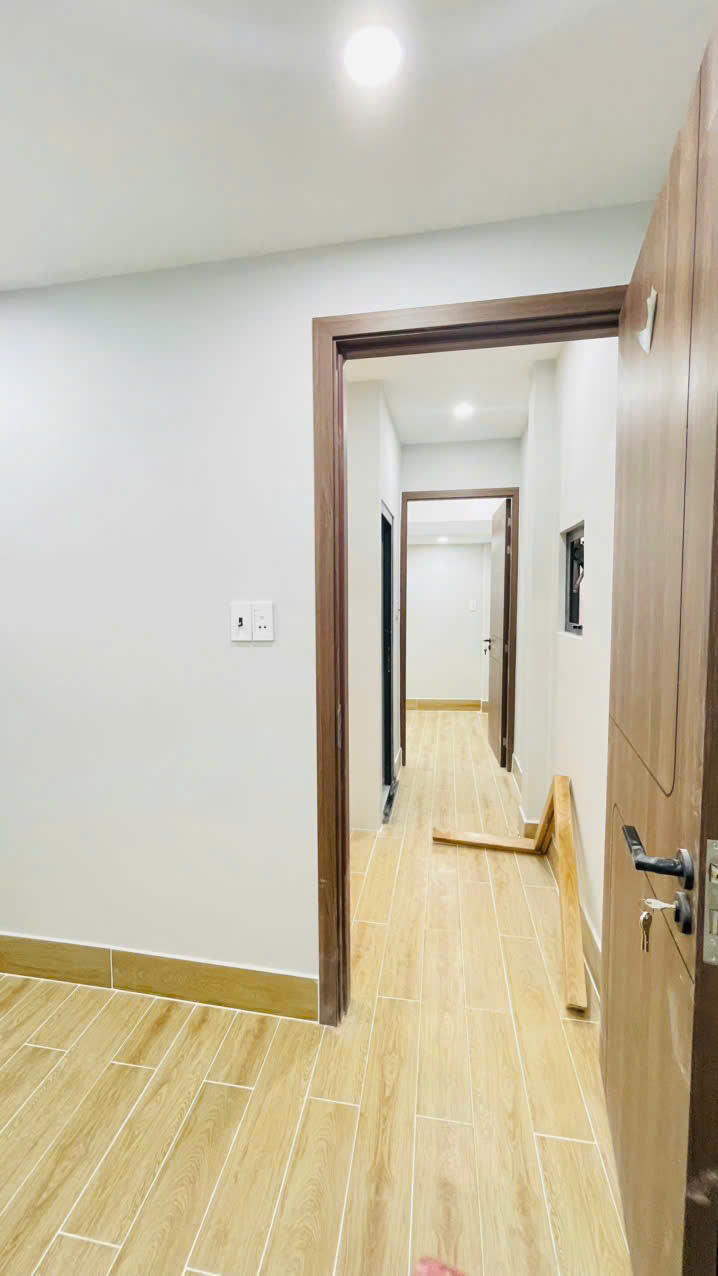 CMT8 - Quận 10 - Nhà mới ở ngay - 2 tầng - Kế hẻm ô tô - 3.1 tỷ 15976978