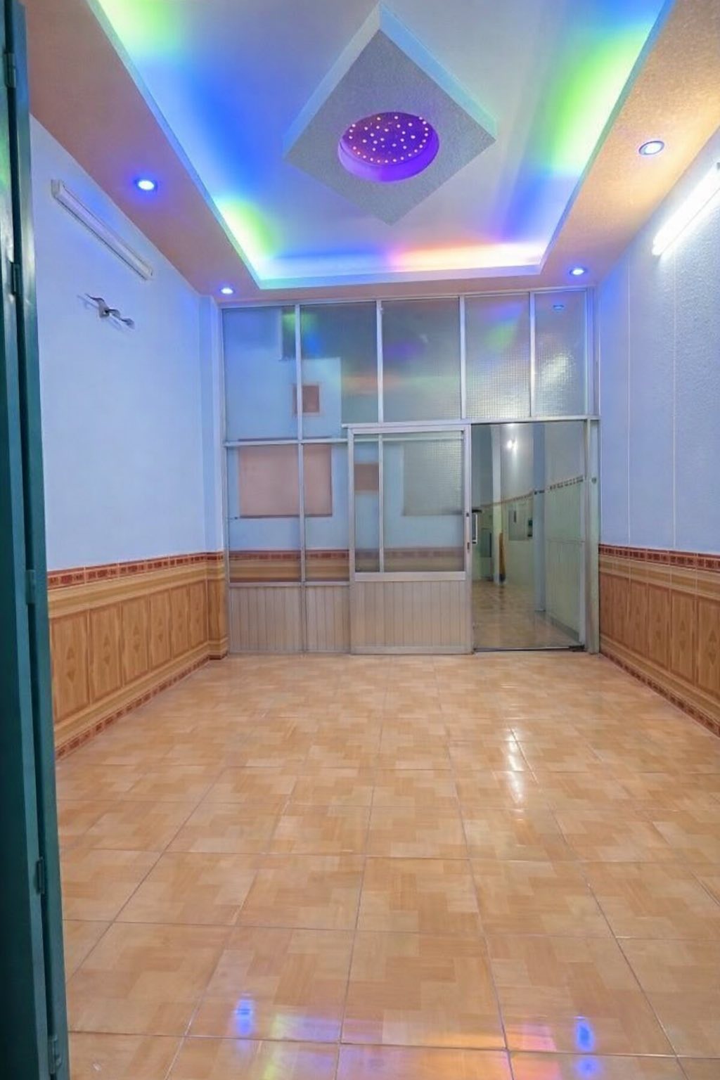 BẠN ĐANG TÌM NHÀ 4 TẦNG HẺM TẢI THÔNG VƯỜN LÀI GIÁ NHỈNH 8? 15976983