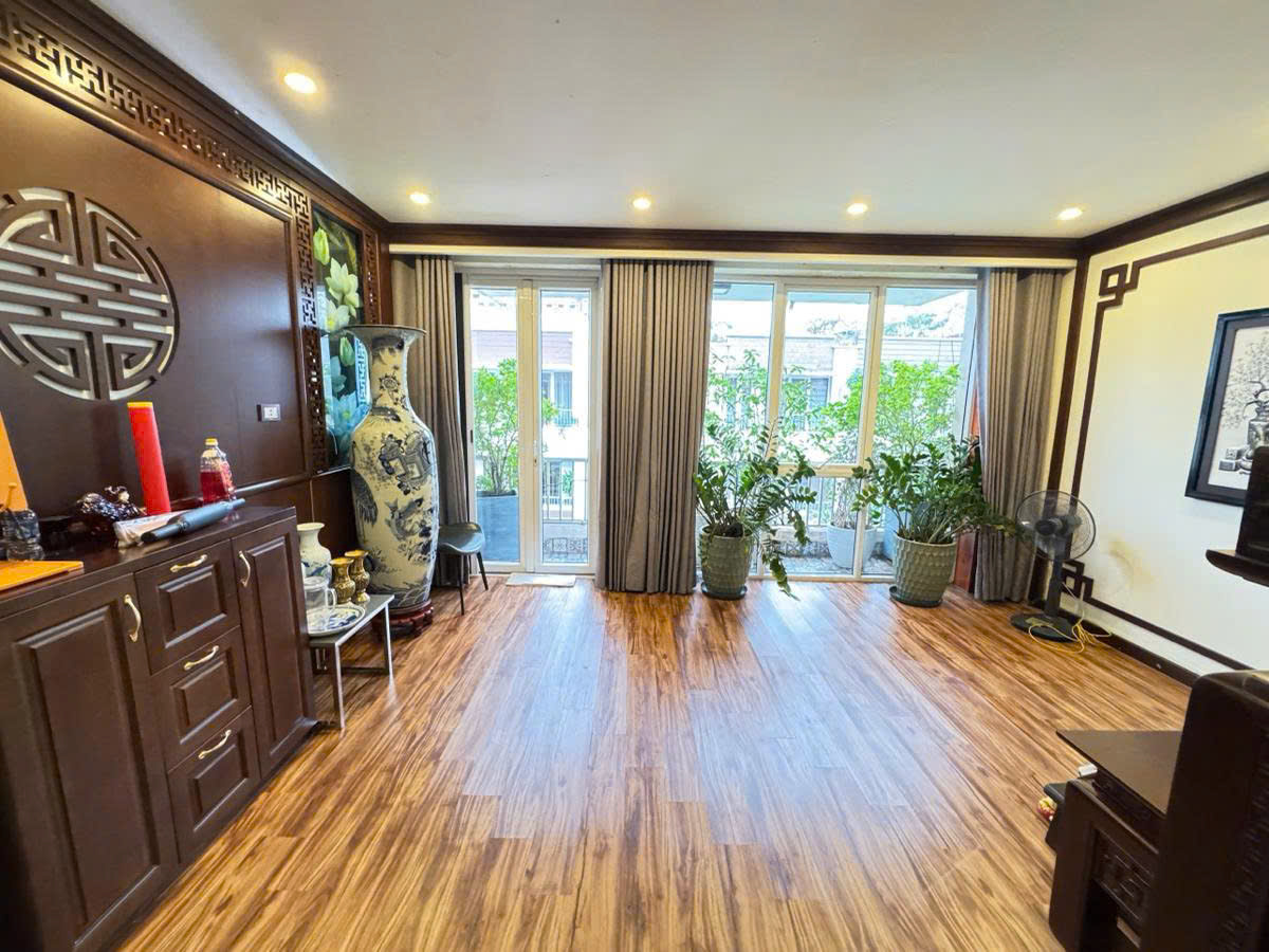 TRỤC TÂY THĂNG LONG-HOÀNG MINH THẢO- TÂY HỒ - BIỆT THỰ CỔ NHUẾ 240M2- ~ 70 TỶ 15976987