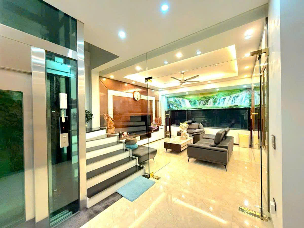 TRỤC TÂY THĂNG LONG-HOÀNG MINH THẢO- TÂY HỒ - BIỆT THỰ CỔ NHUẾ 240M2- ~ 70 TỶ 15976987