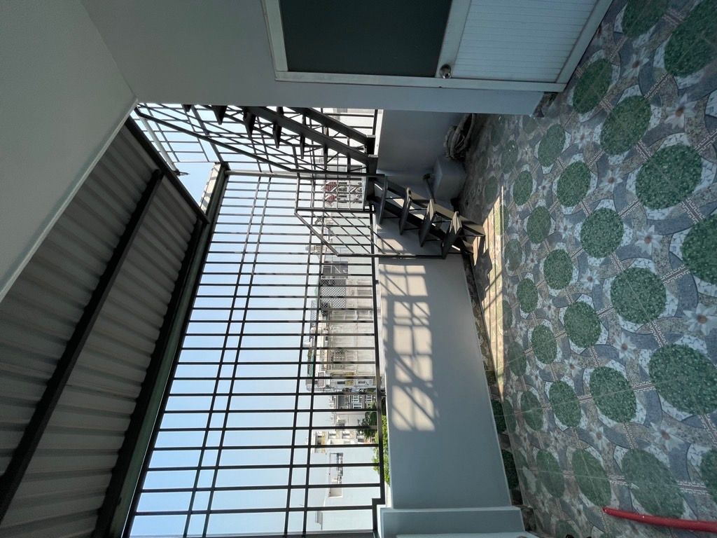 NHÀ TRỐNG ĐÓN TẾT - NGAY NGÃ VƯỜN LÀI VÀ QL 1A  QUẬN 12 - 4MX12M - 2 TÂNG - GIÁ 5 TỶ 15976990