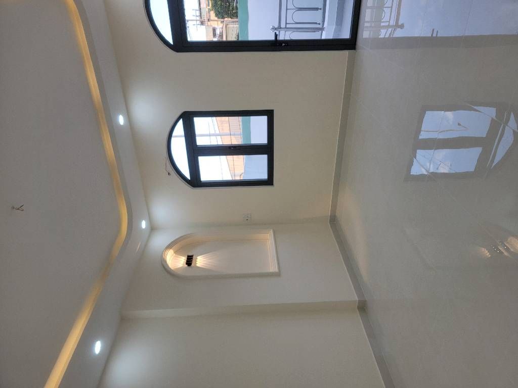 NHÀ NGAY CHỢ TỰ PHÁT PHẠM VĂN BẠCH TÂN BÌNH 4MX12M GIÁ 4,5 TỶ TL 15976995