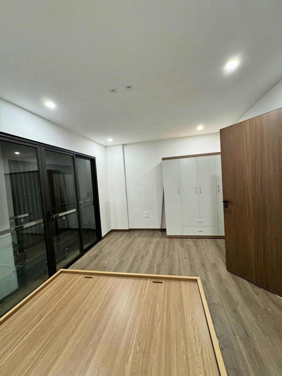 CHO THUÊ NHÀ MỚI TINH – THANH AM – LONG BIÊN - 5 TẦNG – 3 NGỦ – GIÁ 10 TRIỆU/THÁNG 15976996