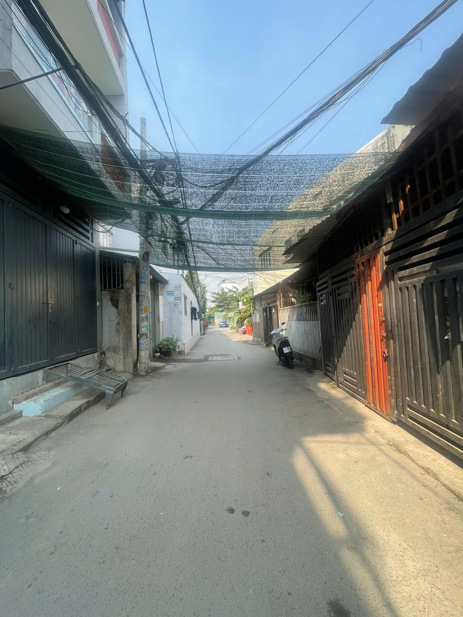 Bán nhà 2 mặt tiền hẻm xe tải tránh nhau ngay cạn chợ Phú Thuận 15977049