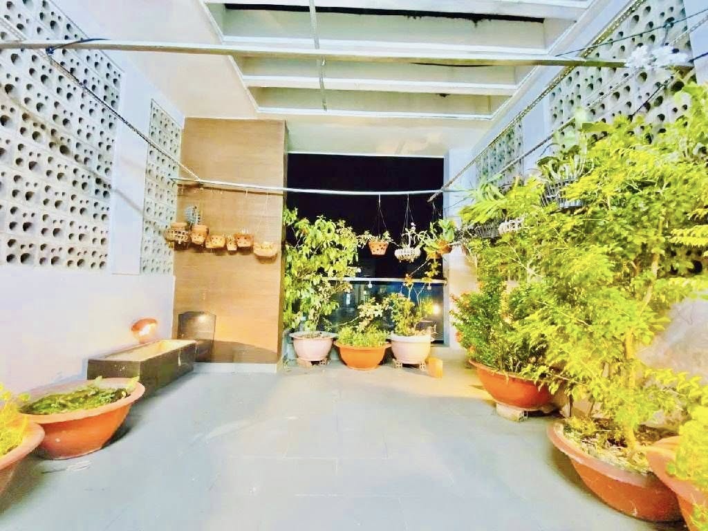 BẠN ĐANG TÌM NHÀ NGAY HÒA BÌNH – TÔ HIỆU, HẺM 7M THÔNG, 4 TẦNG GIÁ CHỈ 8? 15977055