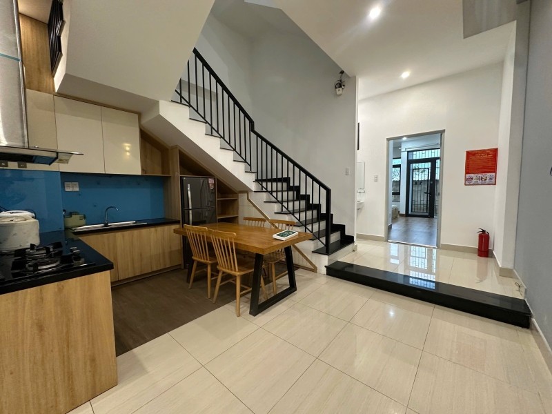 TOÀ CĂN HỘ 5 TẦNG - KỀ BIỂN VÀ CÁC KHU RESORT - DÒNG TIỀN 50TR - NGAY MNH MẠNG 15977064