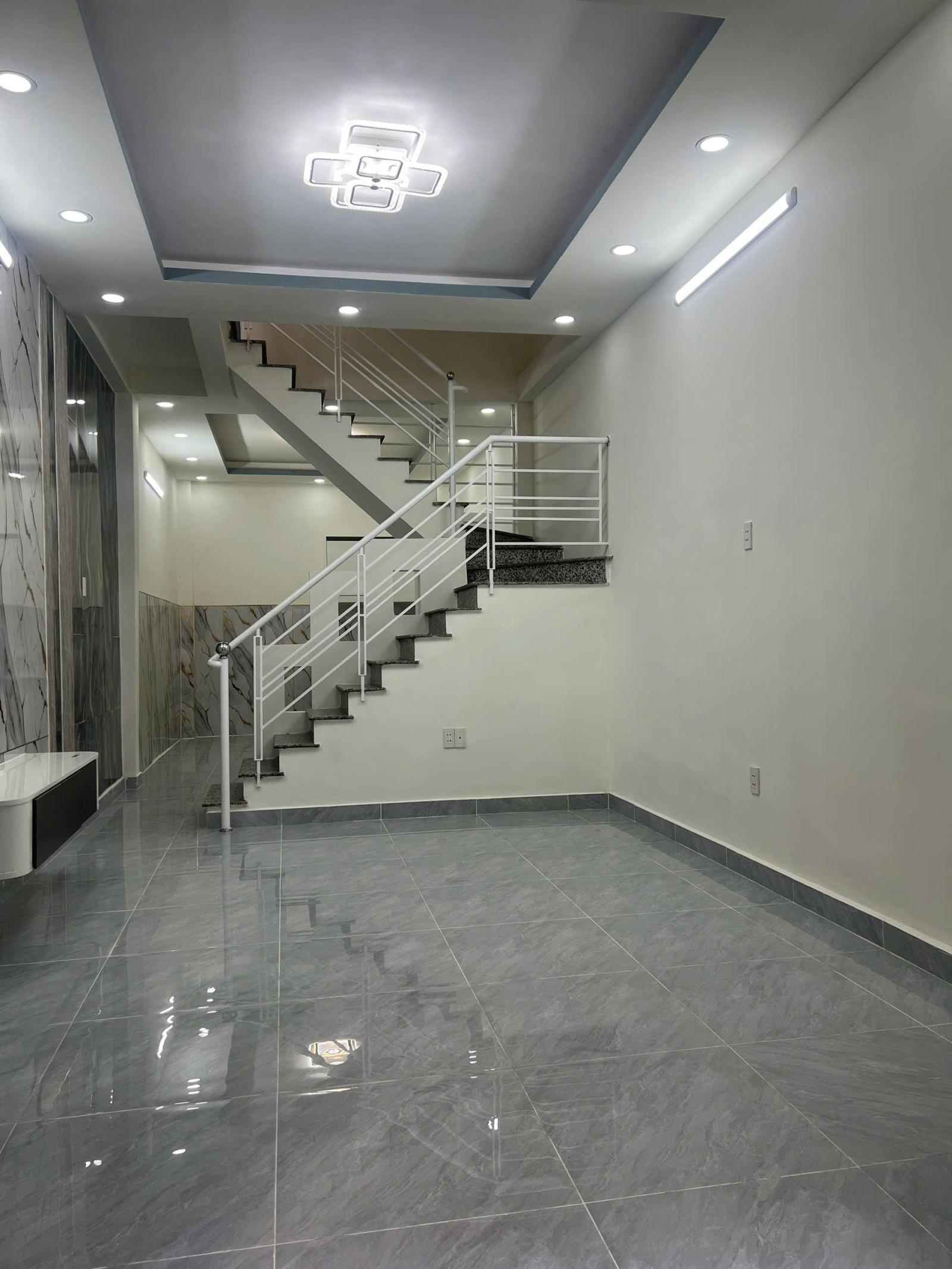 NHÀ 1 SẸT NGẮN 10M RA SONG HÀNH Q12 - NGÃ TƯ AN SƯƠNG- DT40M2 - 2 TẦNG -2PG-2WC - GIÁ 3 TỶ NHĨNH 15977081