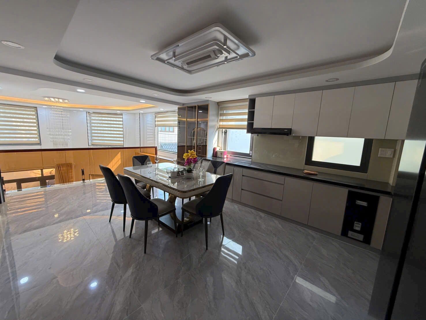 NHÀ ĐẸP TÂN BÌNH ĐÓN TẾT GIÁ TỐT- NGANG4M X14M - 5 TẦNG - 4PN 4WC - GIÁ 12 TỶ 15977094