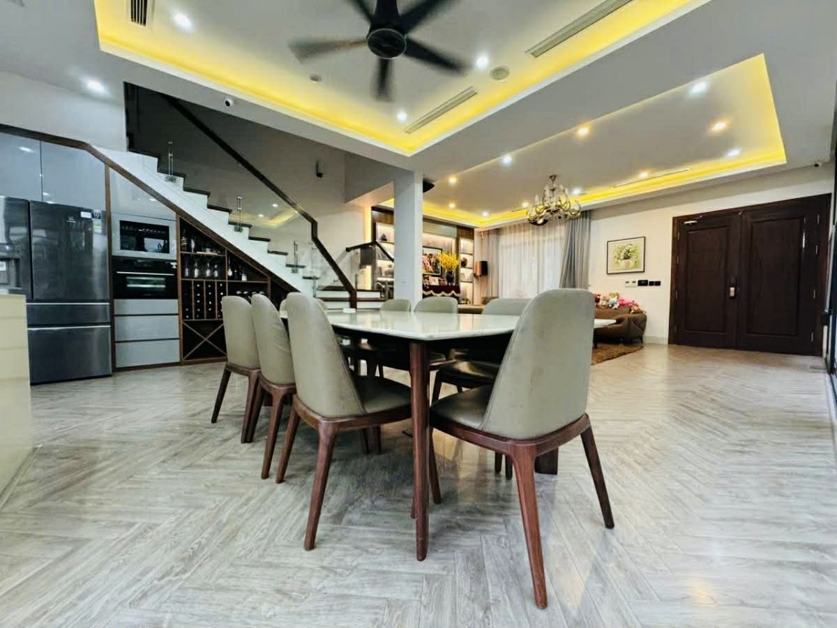 VUA DÒNG TIỀN 2026 - SHOPHOUSE CẦU GIẤY - 115m² 5 TẦNG - VỈA HÈ RỘNG - KINH DOANH SẦM UẤT. 15977220