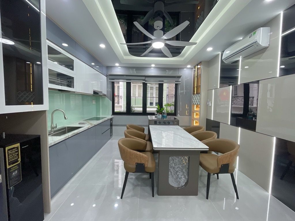 NHÀ MỚI ĐƯỜNG 8M -  NGUYỄN TƯ GIẢN GÒ VẤP - TẶNG FULL NỘI THẤT - 4.2MX14M - 5TẦNG - GIÁ NHĨNH 10 TỶ 15977235