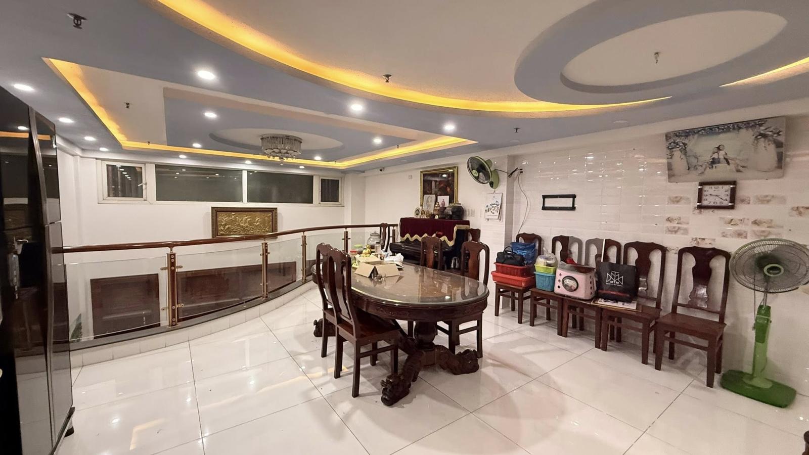 NHÀ MỚI ĐƯỜNG 8M -  NGUYỄN TƯ GIẢN GÒ VẤP - TẶNG FULL NỘI THẤT - 4.2MX14M - 5TẦNG - GIÁ NHĨNH 10 TỶ 15977235