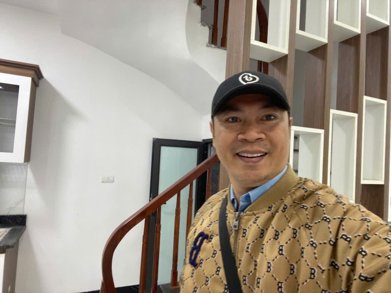 BÁN NHÀ RIÊNG BÁT KHỐI - LONG BIÊN - 5 TẦNG - 30M2 - Ở NGAY 15977255