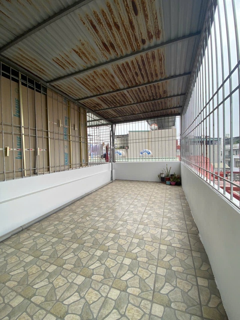 BÁN NHÀ RIÊNG BÁT KHỐI - LONG BIÊN - 5 TẦNG - 30M2 - Ở NGAY 15977255