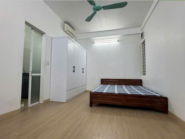 CHO THUÊ PHÒNG MỚI - FULL NỘI THẤT TẠI SỐ 9 PHỐ ĐỘI CẤN, BA ĐÌNH, HÀ NỘI 15977290