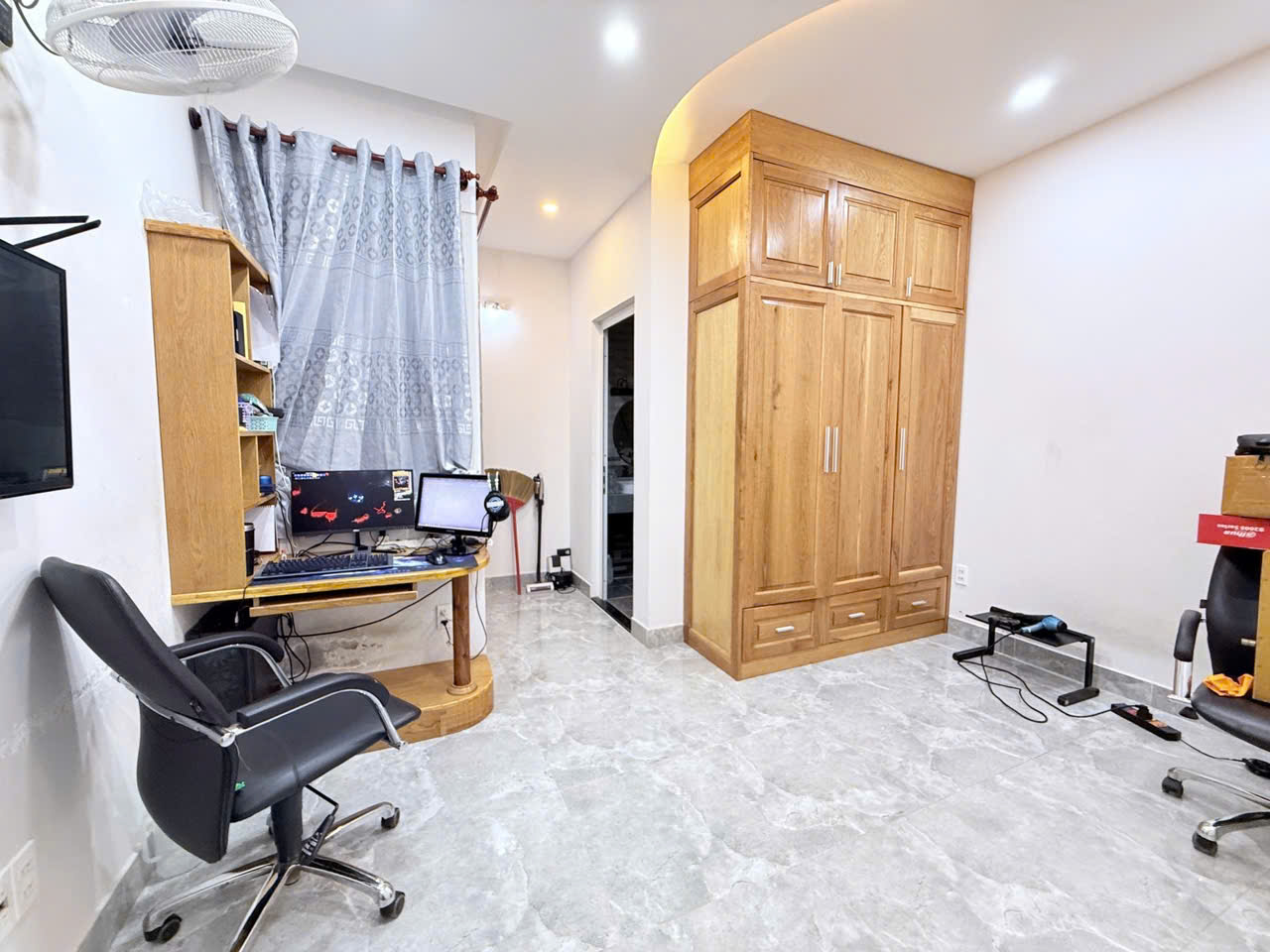 Sát Mặt tiền - CMT8 - Quận 10 -  4 tầng - 53m2 - hoàn công - 11.8 Tỷ 15977303