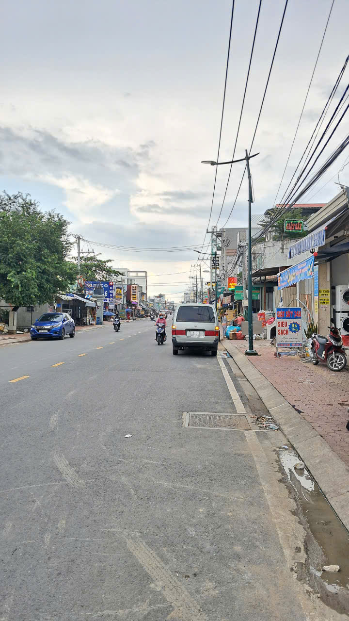 Bán Nhà Cấp 4 Mặt Tiền Quốc Lộ 13 Cũ, Hiệp Bình Phước, Thành Phố Thủ Đức 15977315